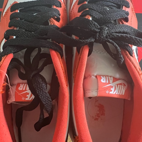 Womens Air Jordan 1 Low OG Starfish size 6Y Orange Athletic Sneaker Nike - Picture 7 of 8